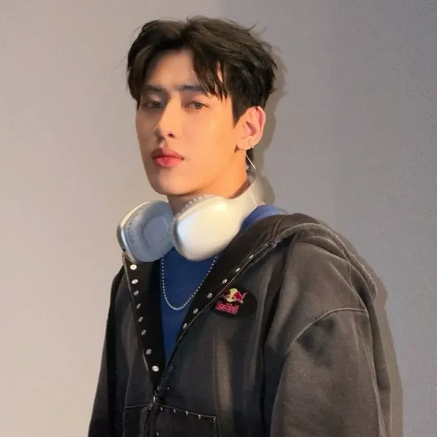 Latest photo of Bambam (GOT7)