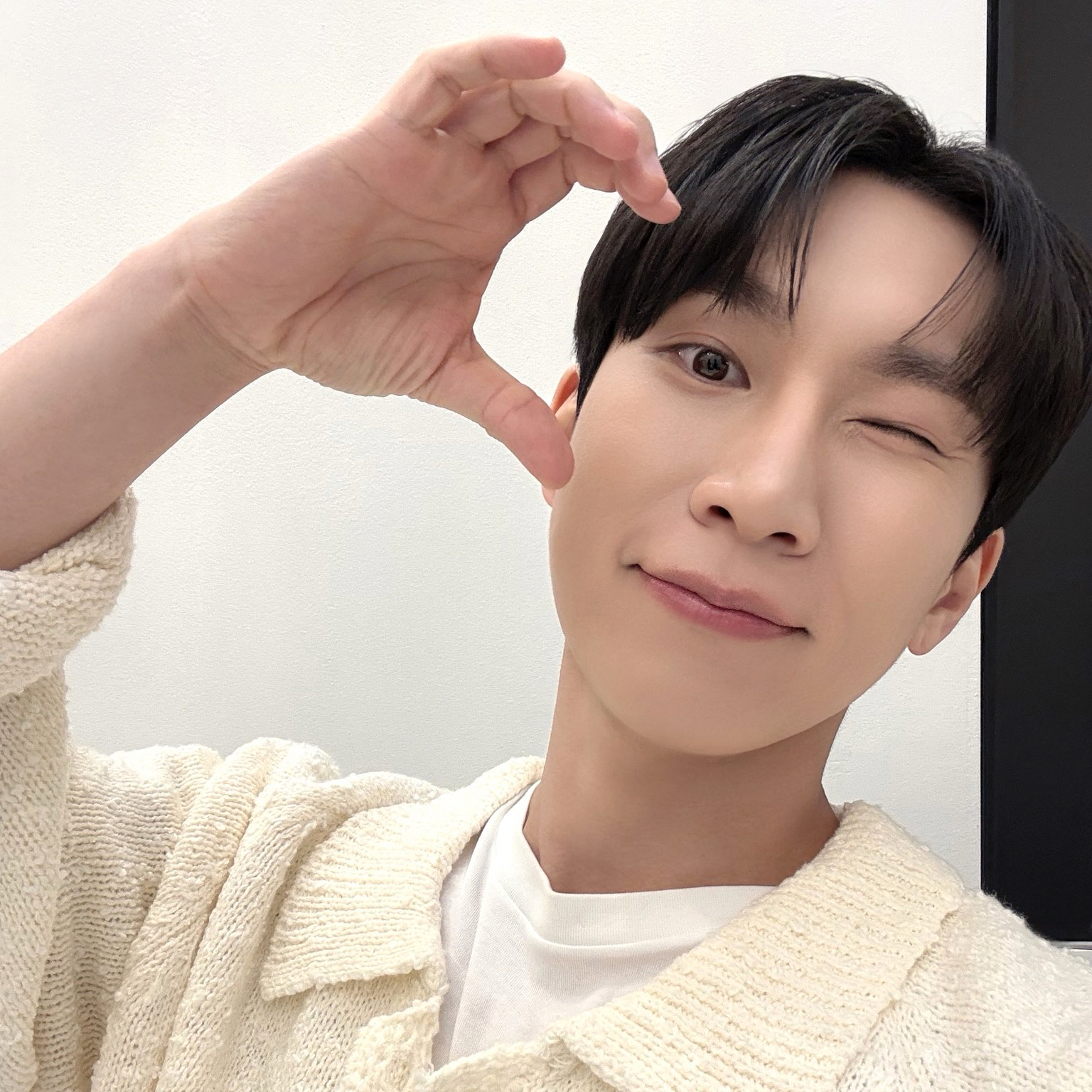 Behind-the-scenes cut of Seo Eunkwang (BTOB)