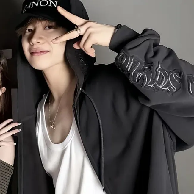 A moment captured by Yumeki's fan