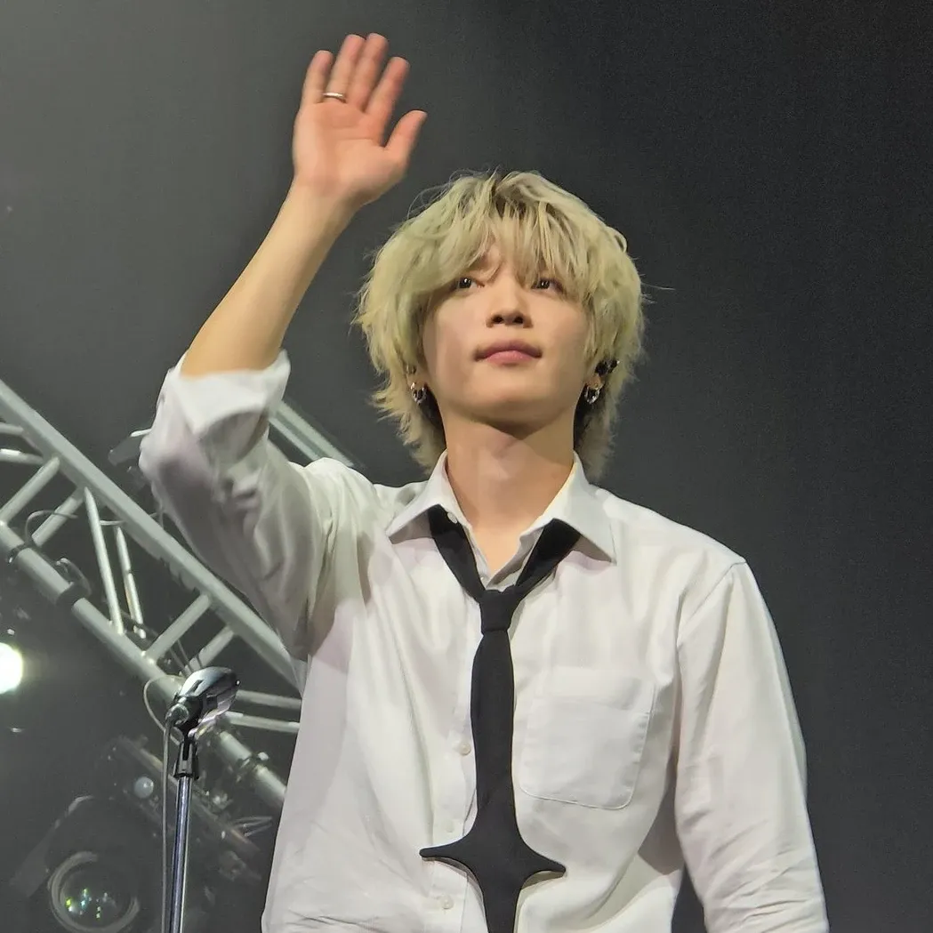 A moment captured by Jeong Sewoon's fan