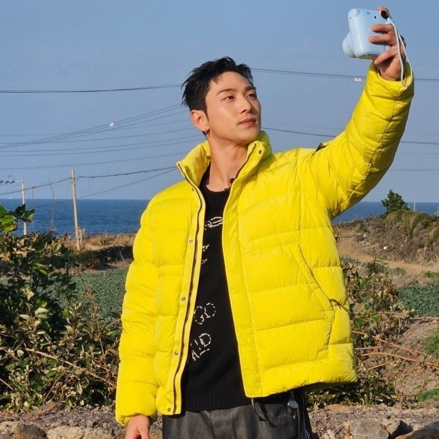 Latest photo of Baekho