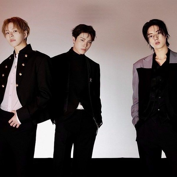 Momen yang diabadikan oleh penggemar TREASURE