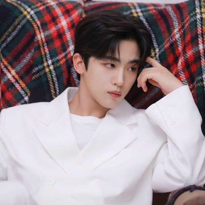 김요한 (위아이)의 비하인드 컷