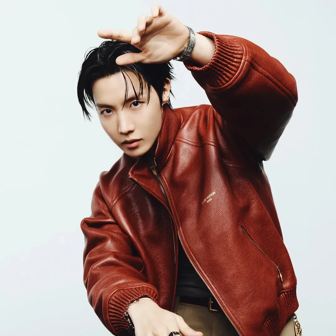 제이홉 (방탄소년단)의 최신 사진