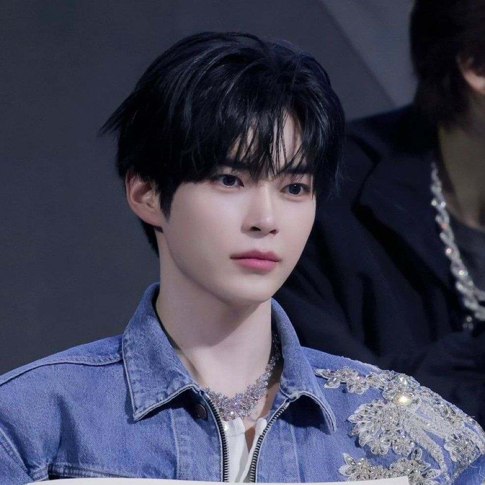 성한빈 (제로베이스원)의 비하인드 컷