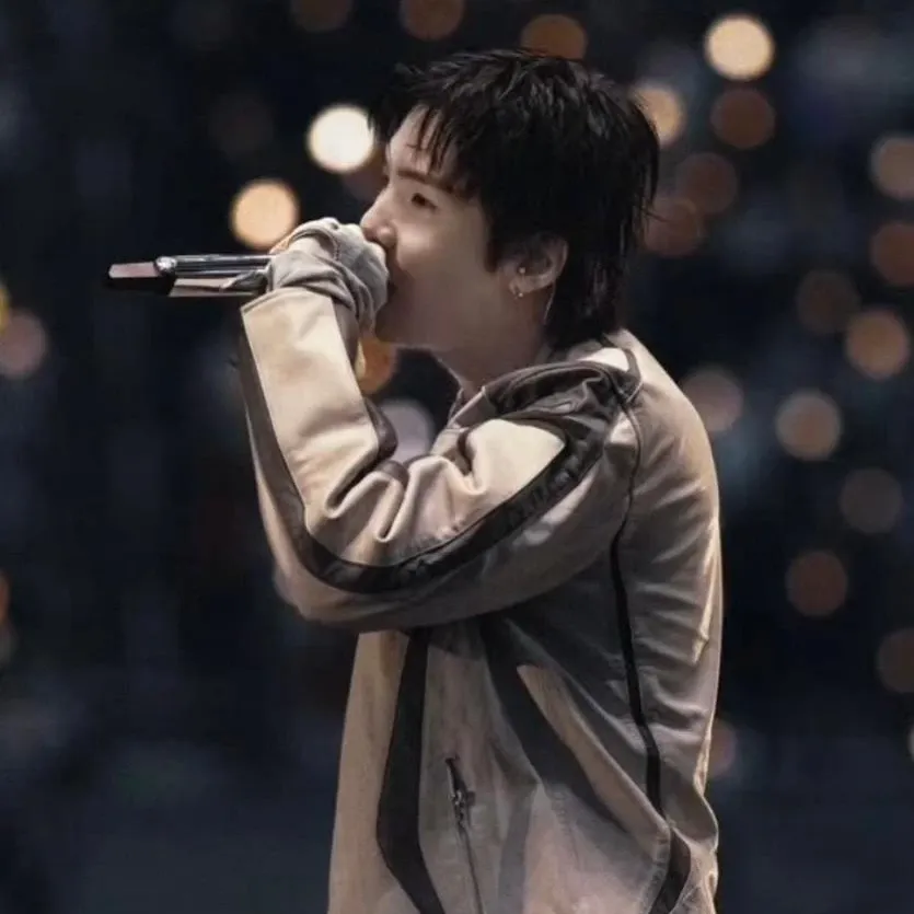 SUGA (防彈少年團)粉絲拍下的瞬間