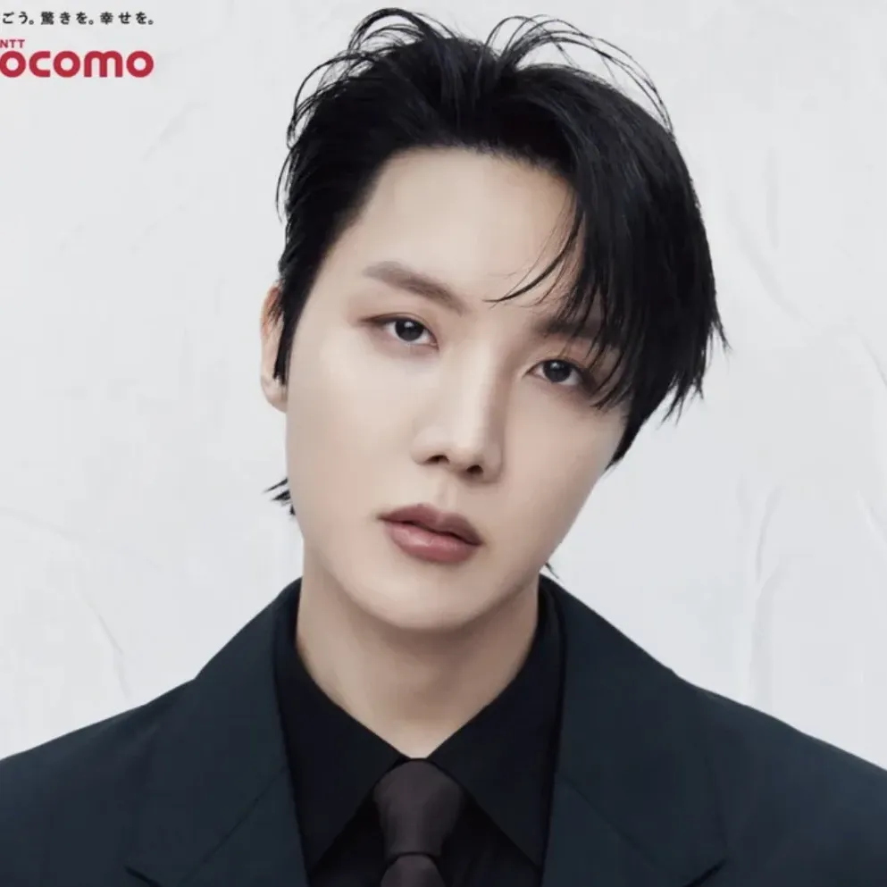 Momen yang diabadikan oleh penggemar j-hope (BTS)