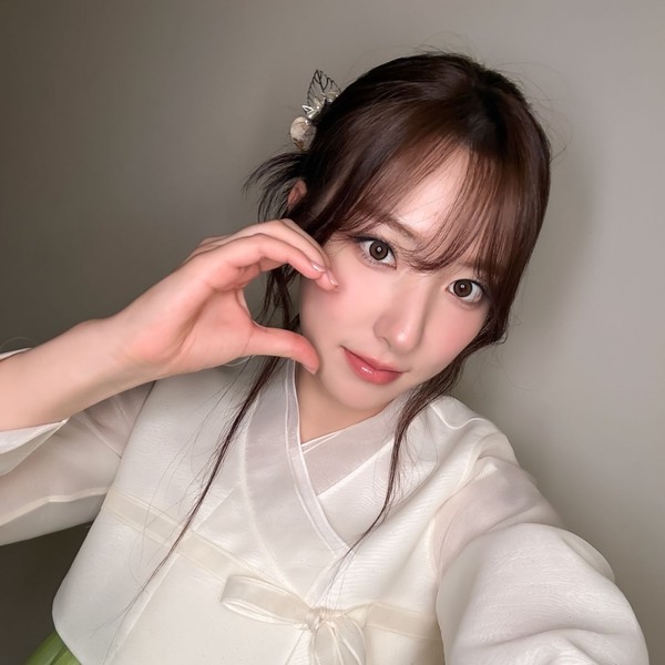 Signature photo of Eunseo (WJSN) capturing their charm