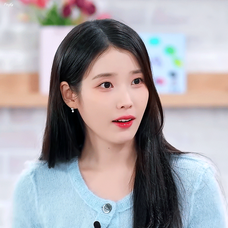 아이유 최근 활동샷