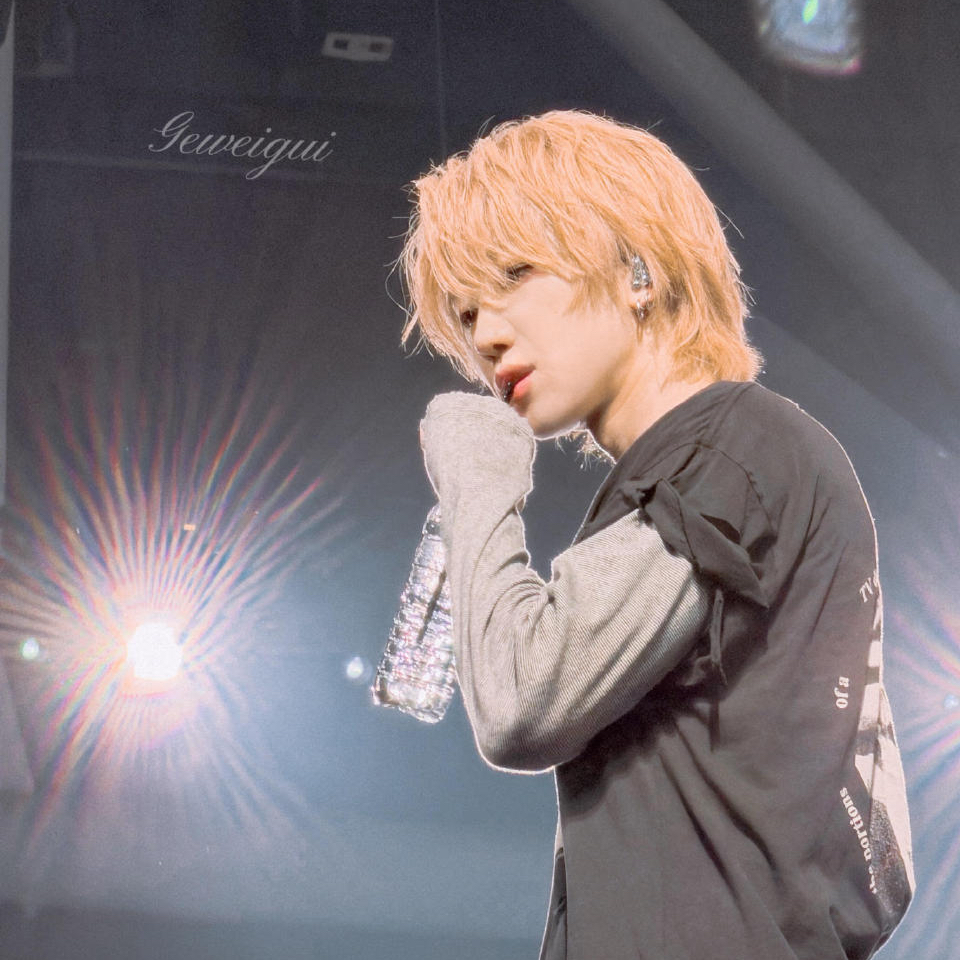 A moment captured by The 8 (SEVENTEEN)'s fan