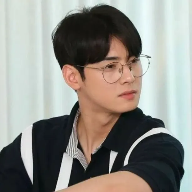 Latest photo of Eunwoo (ASTRO)