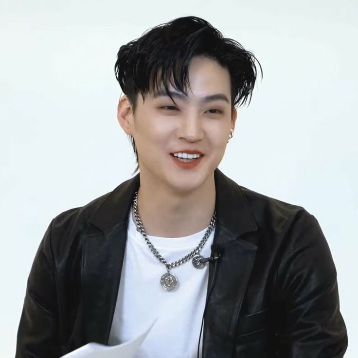 Recent activity shot of JAY B (GOT7)