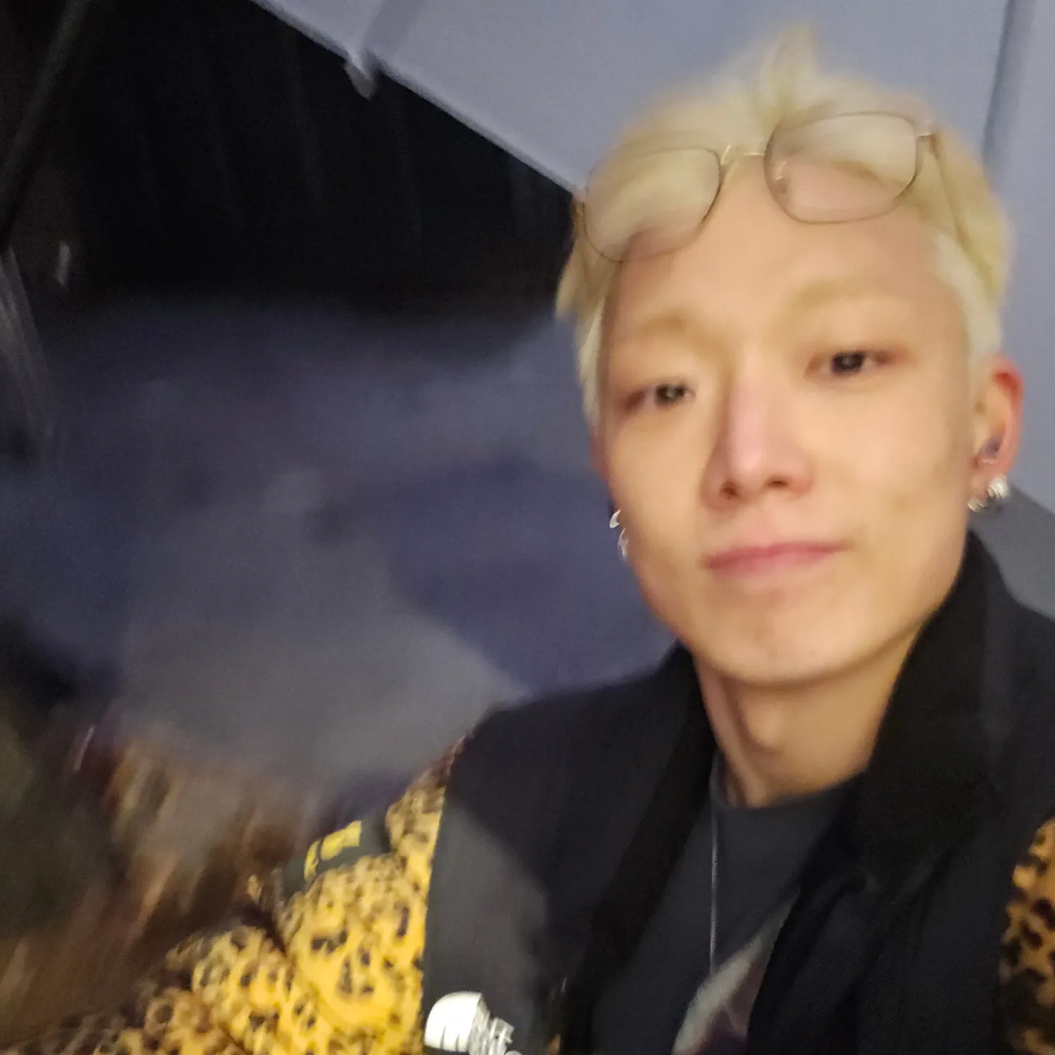 A moment captured by BOBBY (iKON)'s fan