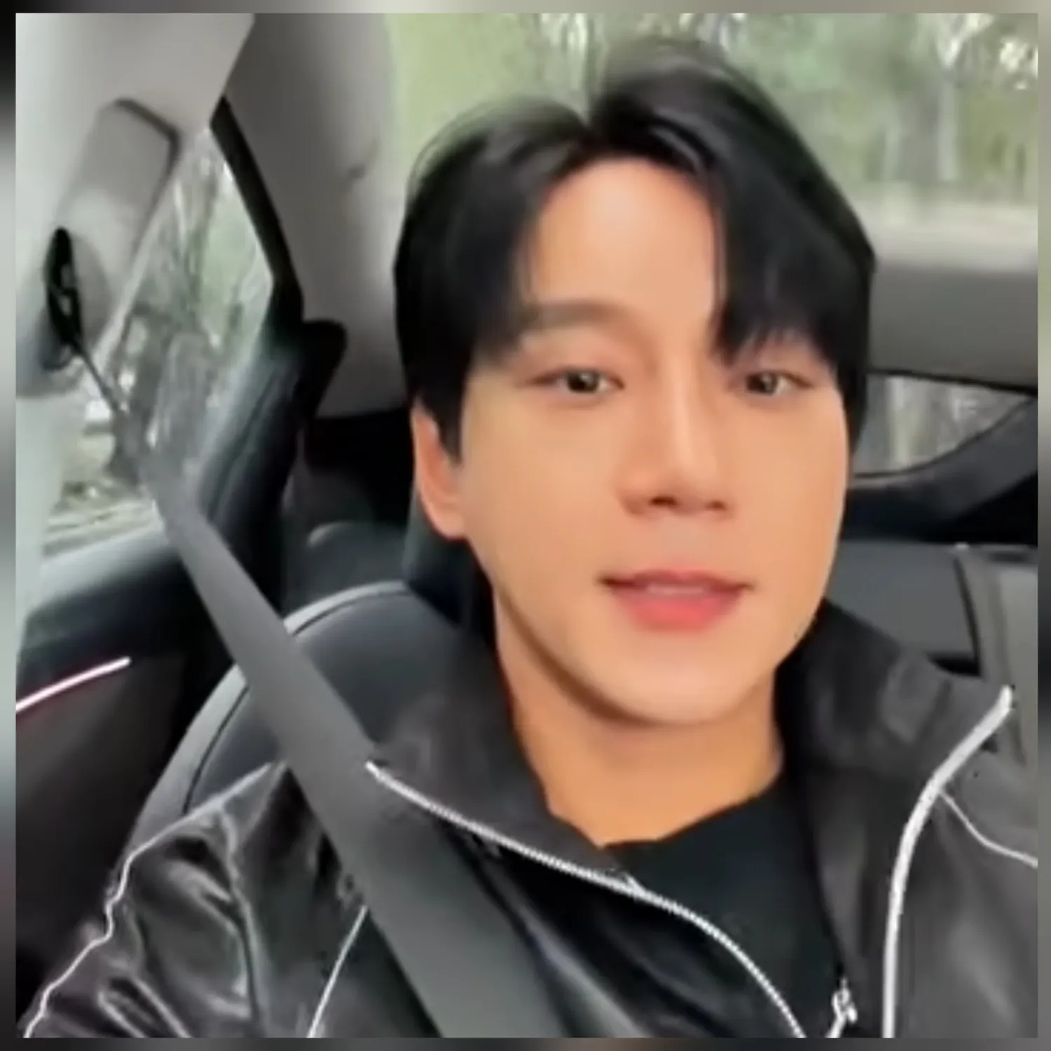 Recent activity shot of Hwang Chiyeol