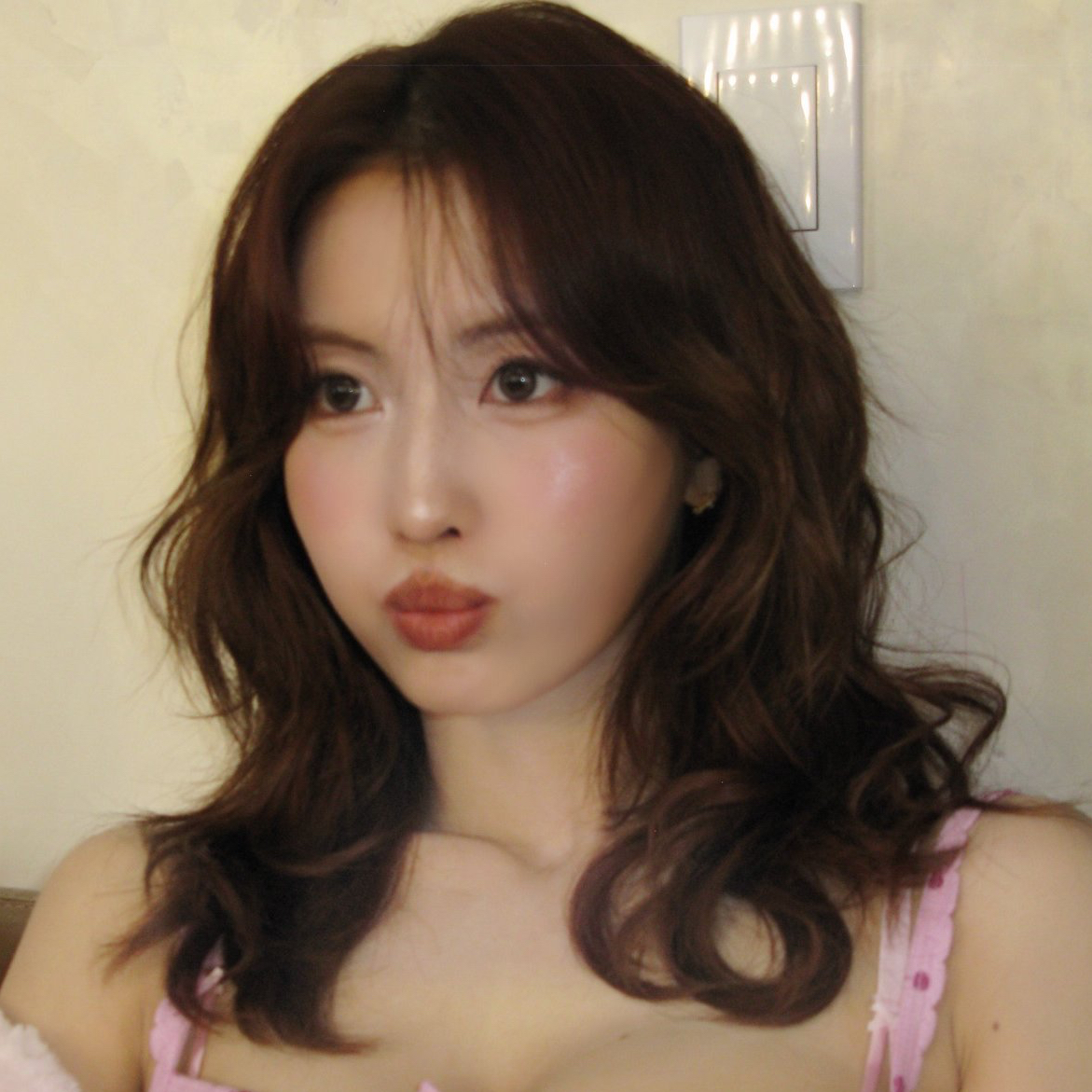 Recent activity shot of Momo (TWICE)