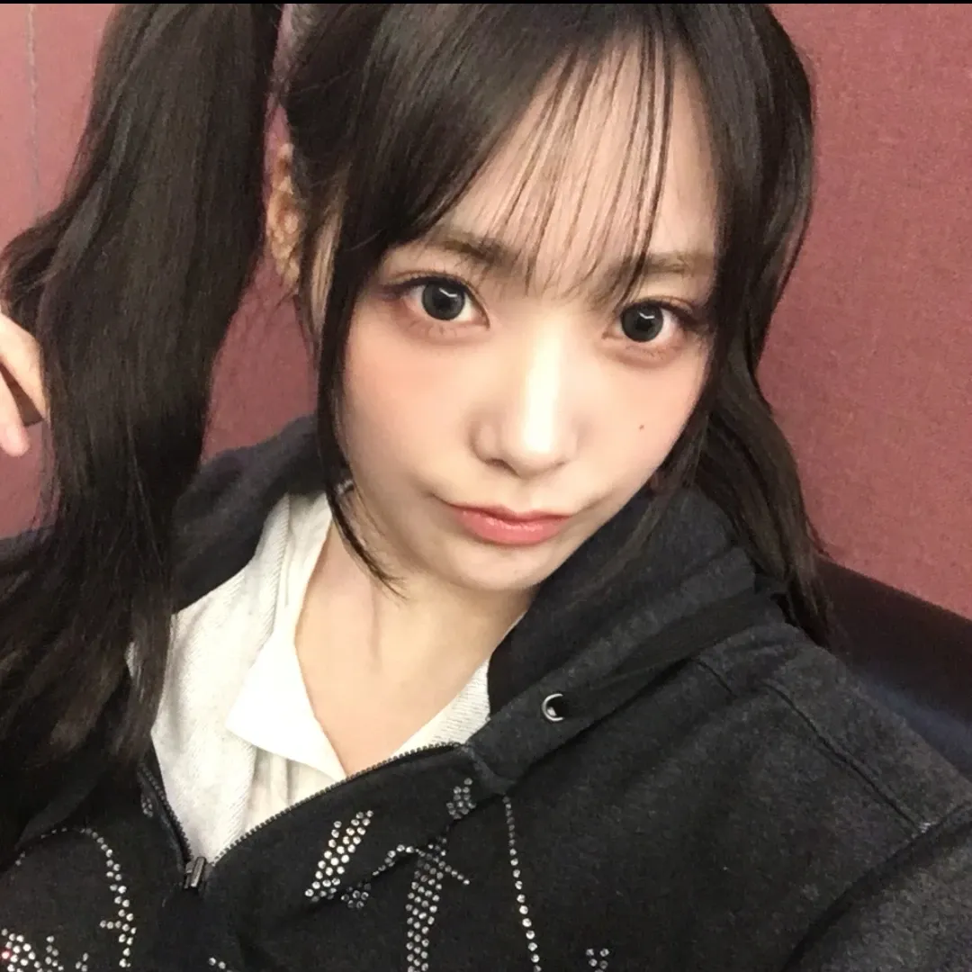 Behind-the-scenes cut of Siyeon (QWER)