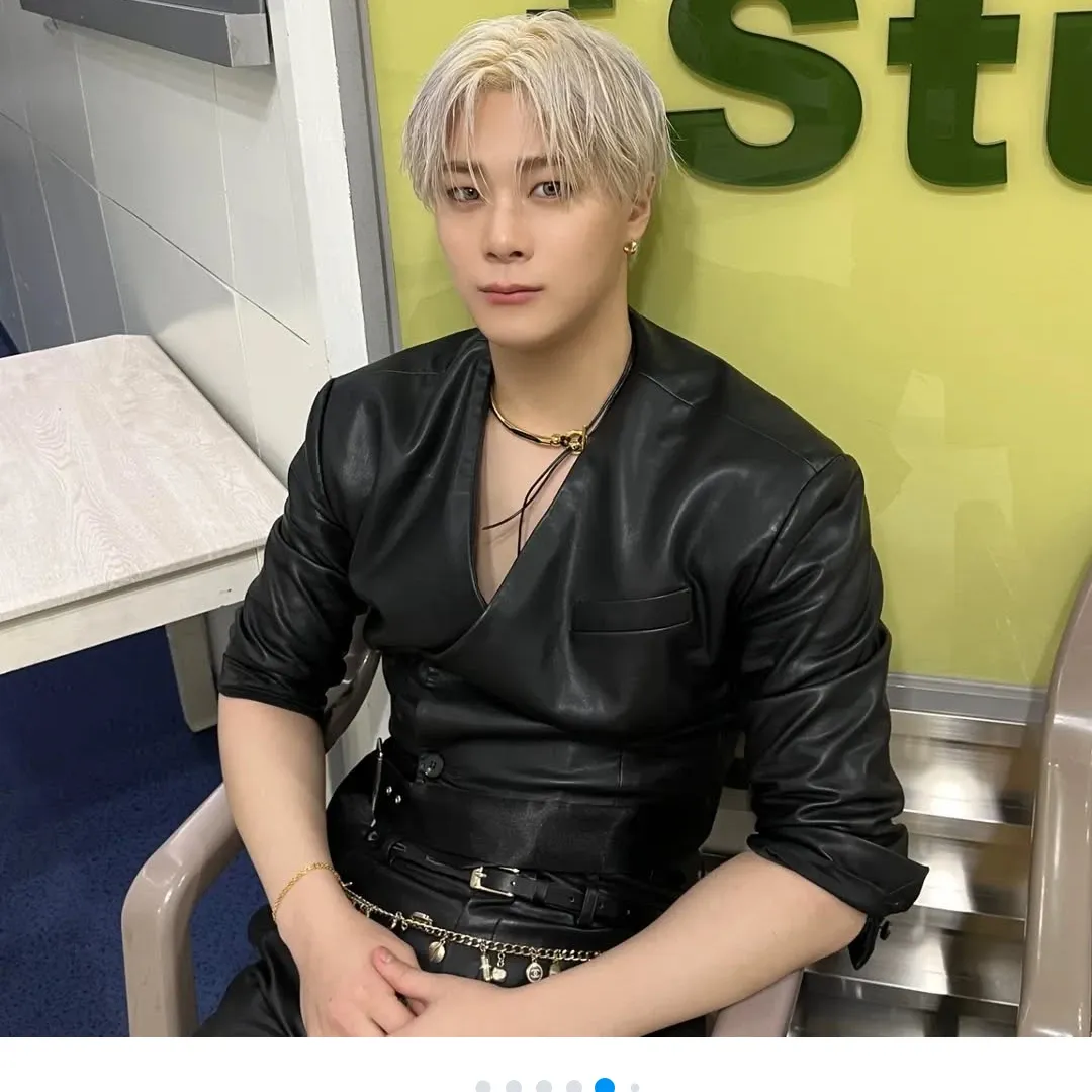 Behind-the-scenes cut of Moonbin (ASTRO)