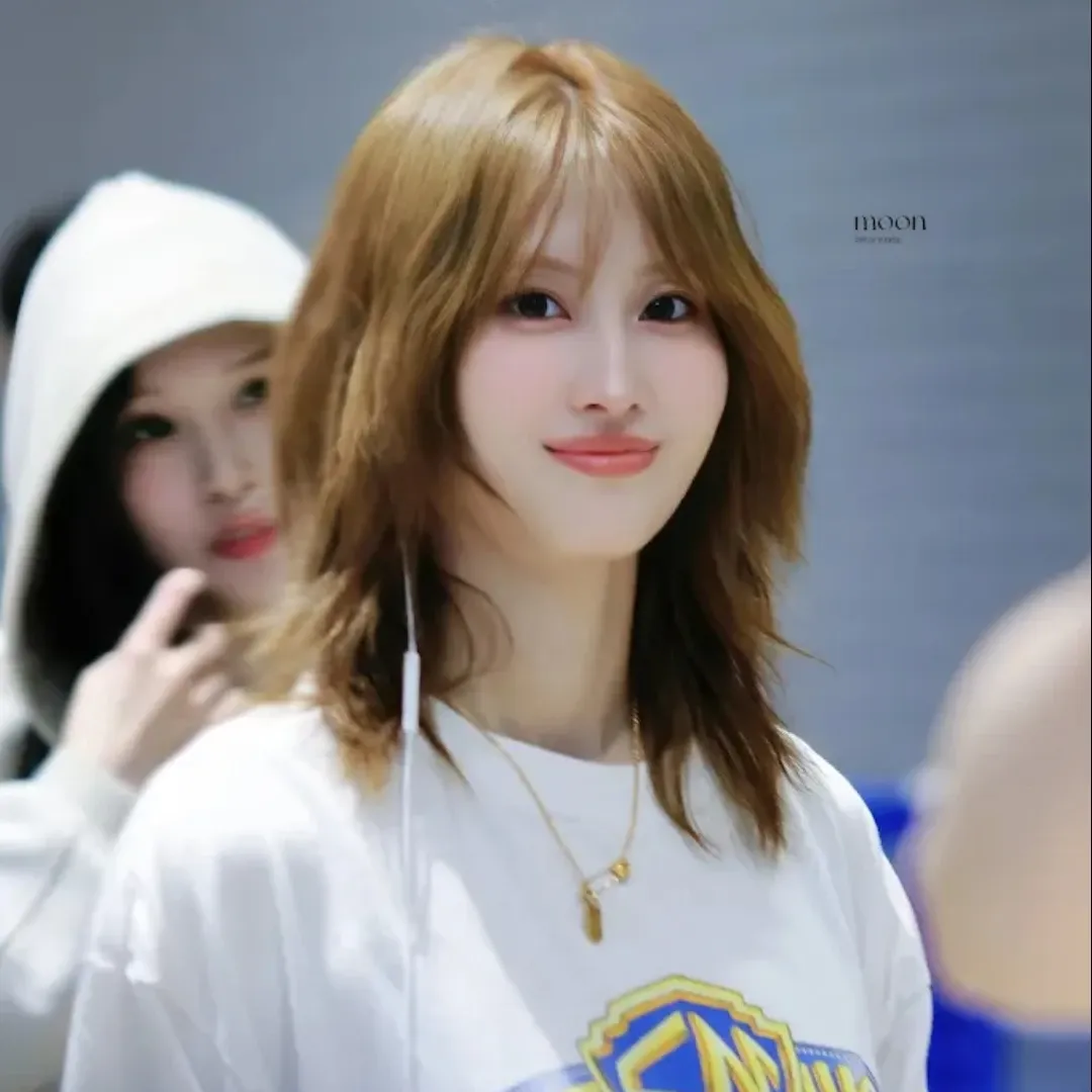 Momo (TWICE)的幕後花絮