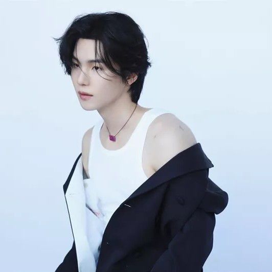 SUGA (BTS)の最新写真