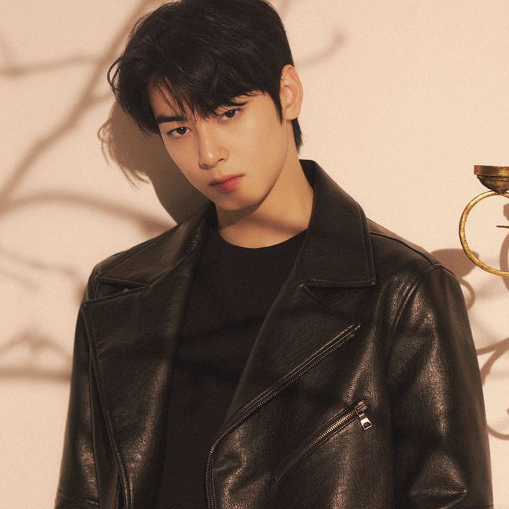 Latest photo of Eunwoo (ASTRO)