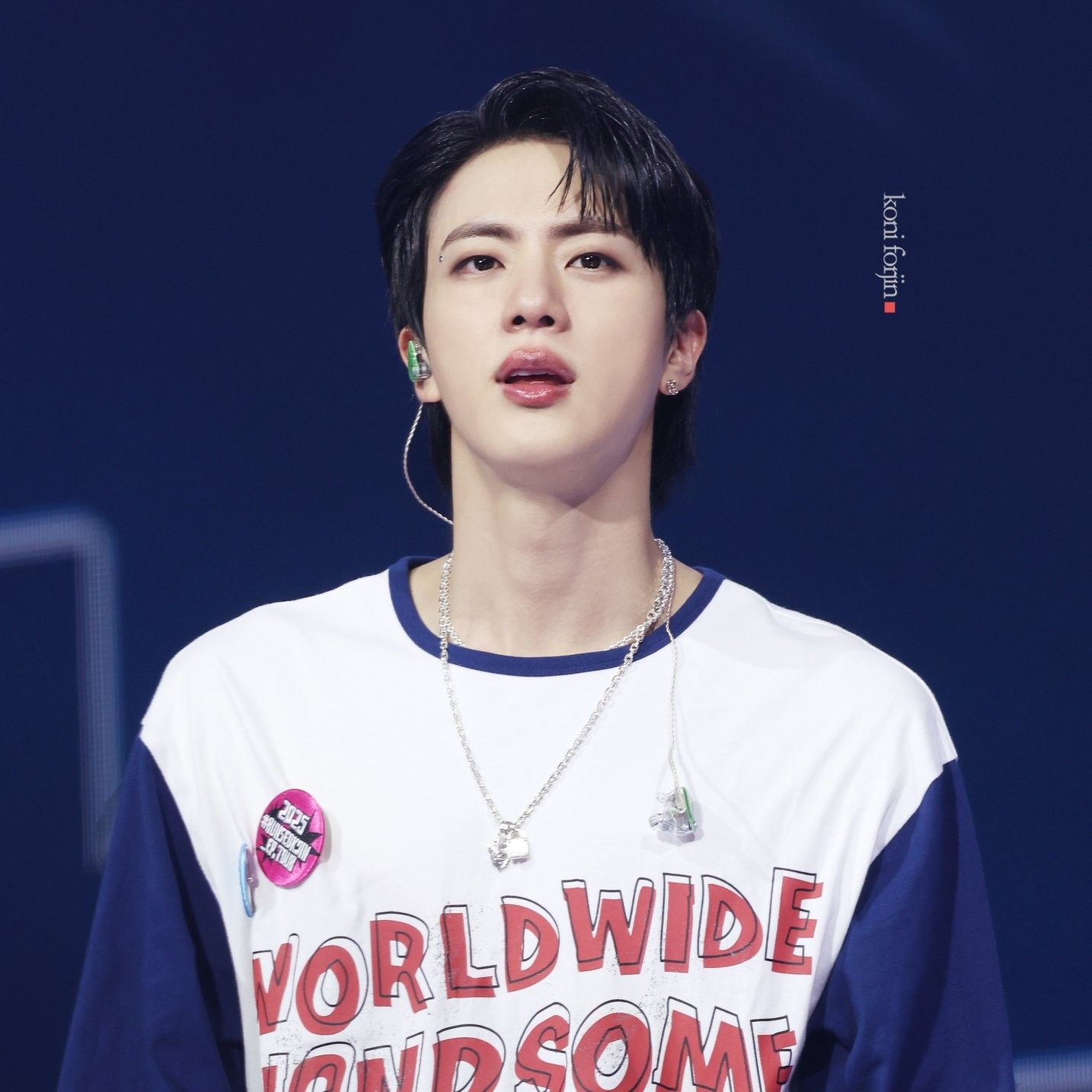 진 (방탄소년단) 최근 활동샷