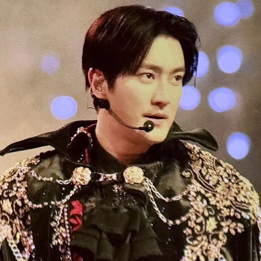 始源 (Super Junior)的最新照片