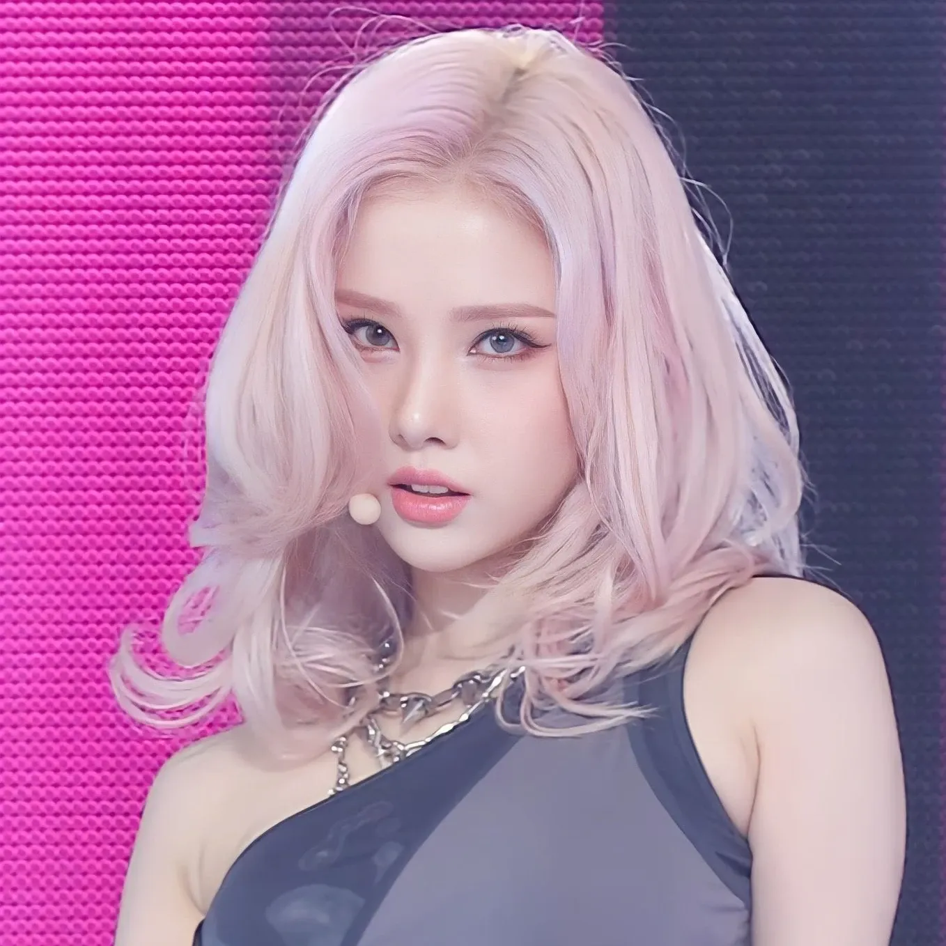 VIVIZ의 비하인드 컷