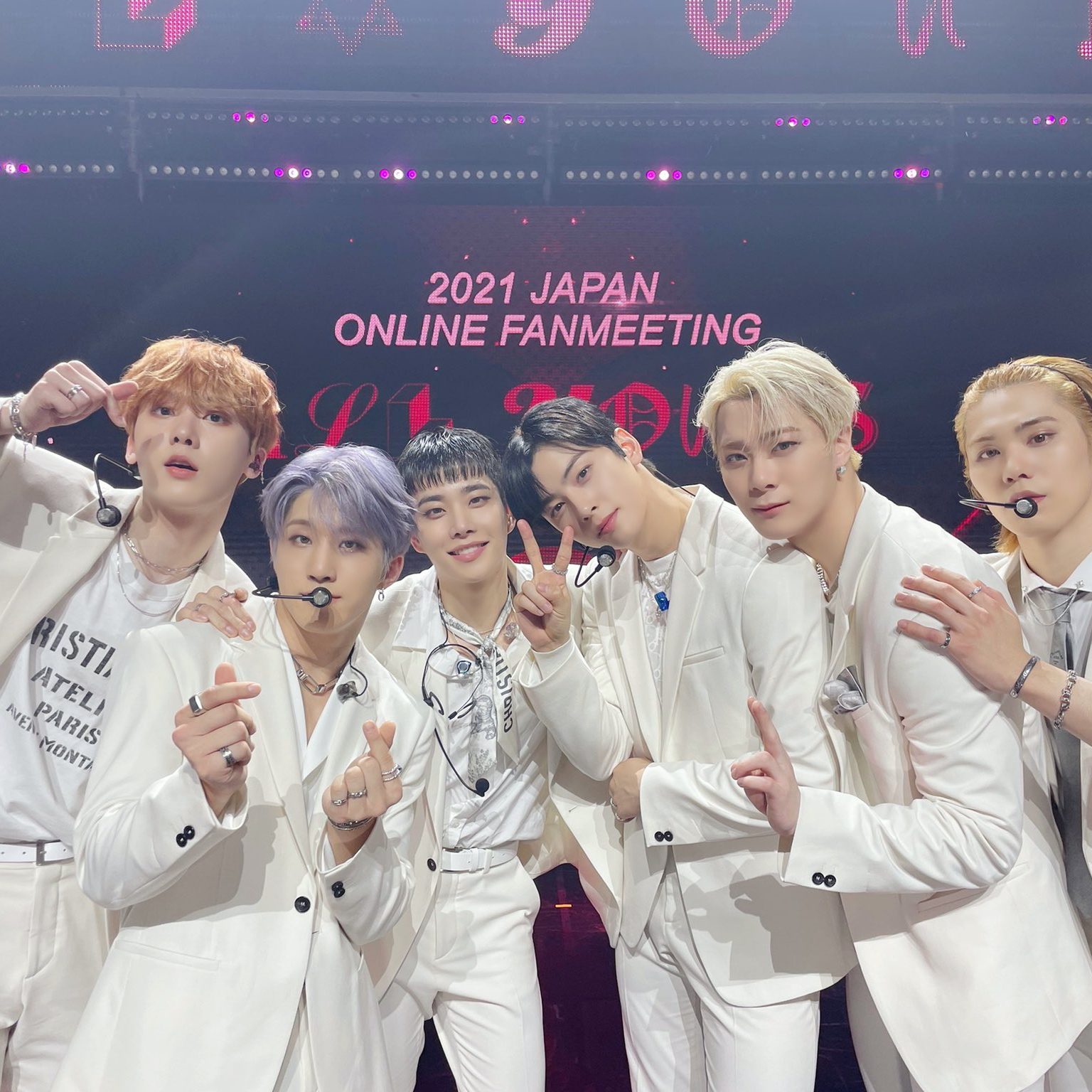 아스트로 최근 활동샷