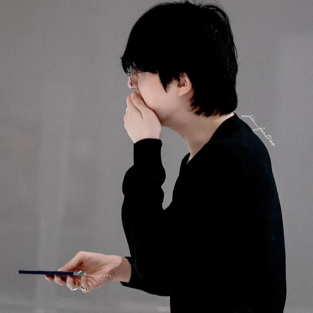 A moment captured by Jin (BTS)'s fan