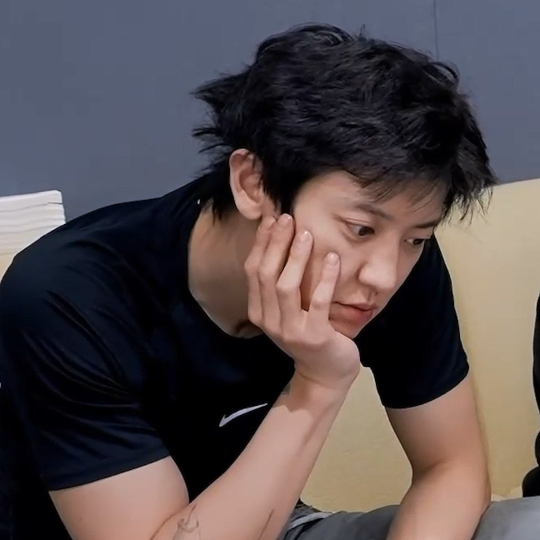 燦烈 (EXO)的最新照片