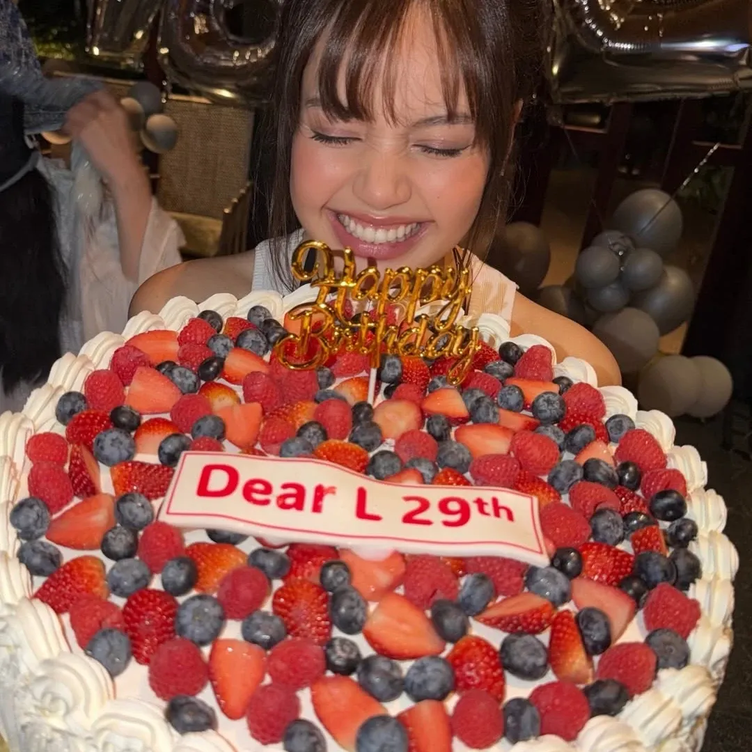 Momen yang diabadikan oleh penggemar Lisa (BLACKPINK)