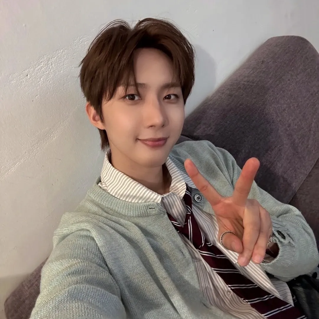 Latest photo of Hui (PENTAGON)