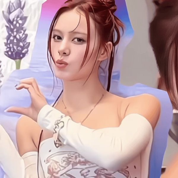 Popular profile image of Nina (NiziU) selected by votes