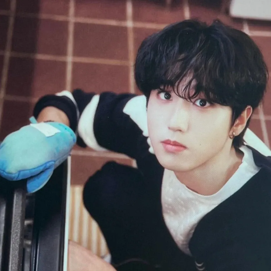 Recent activity shot of HAN (Stray Kids)