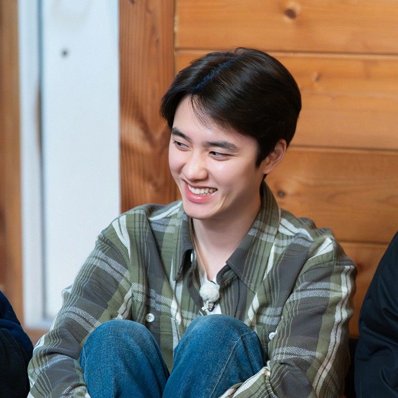 Foto aktivitas terbaru D.O. (EXO)