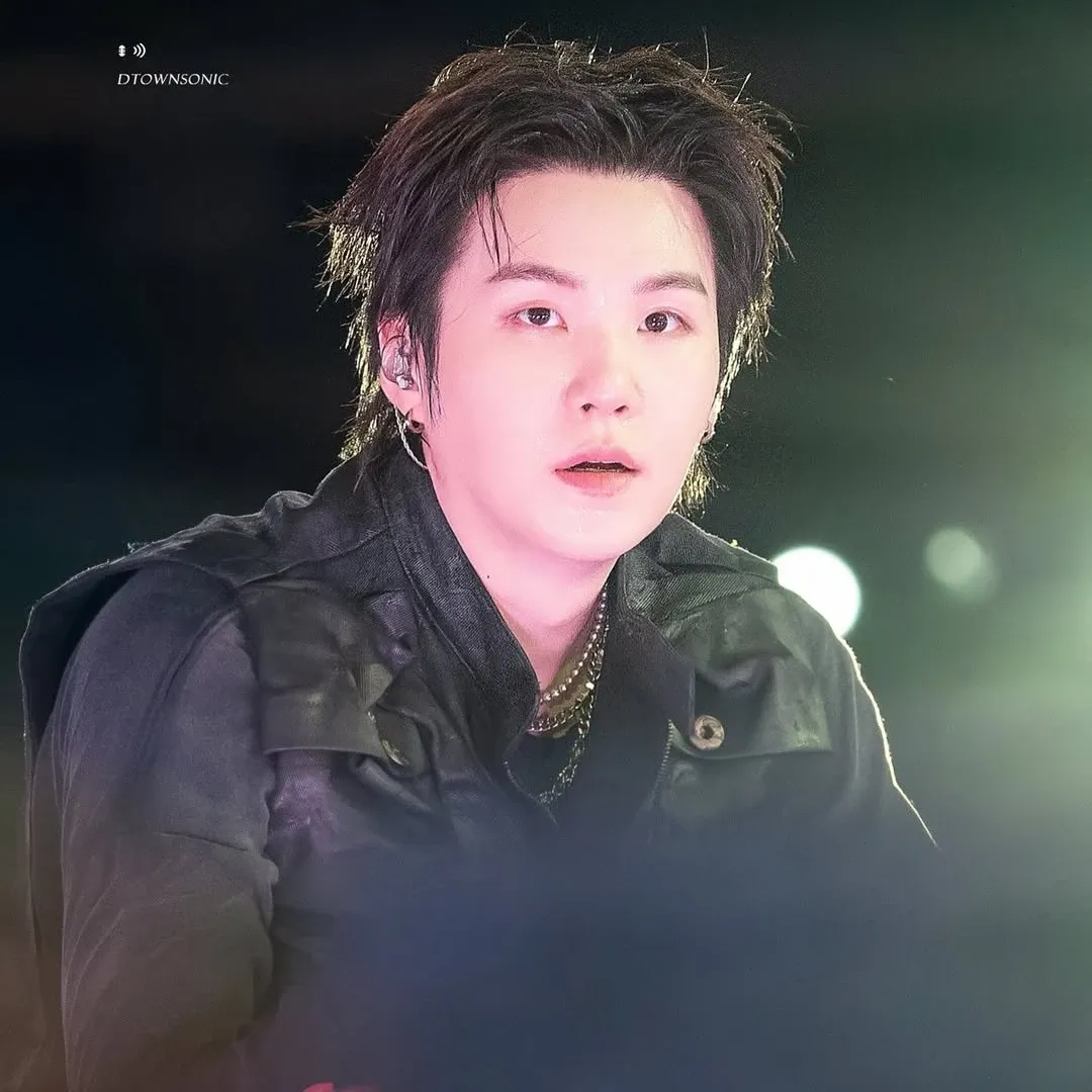 Potret di balik layar SUGA (BTS)