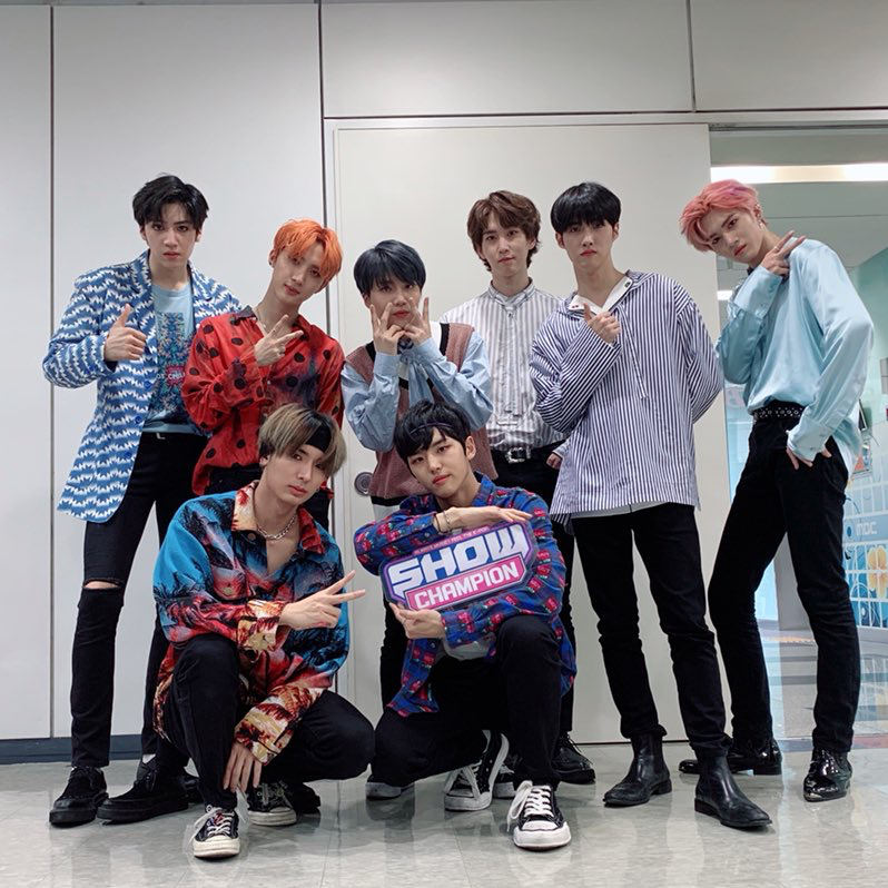 A moment captured by PENTAGON's fan
