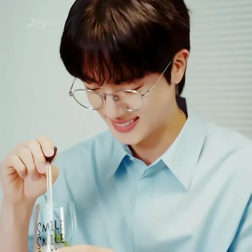 Latest photo of Jin (BTS)