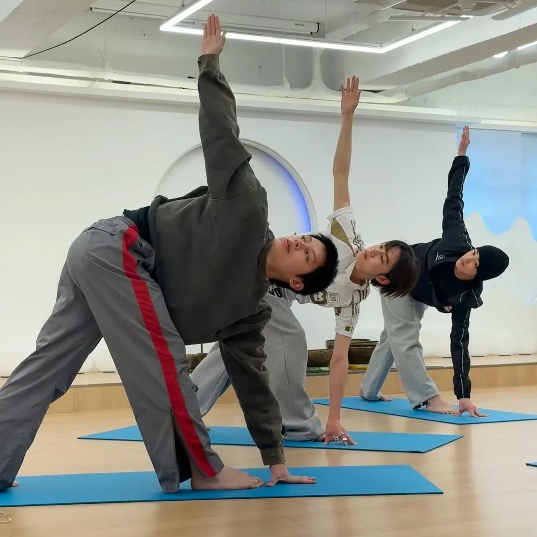 Behind-the-scenes cut of CORTIS