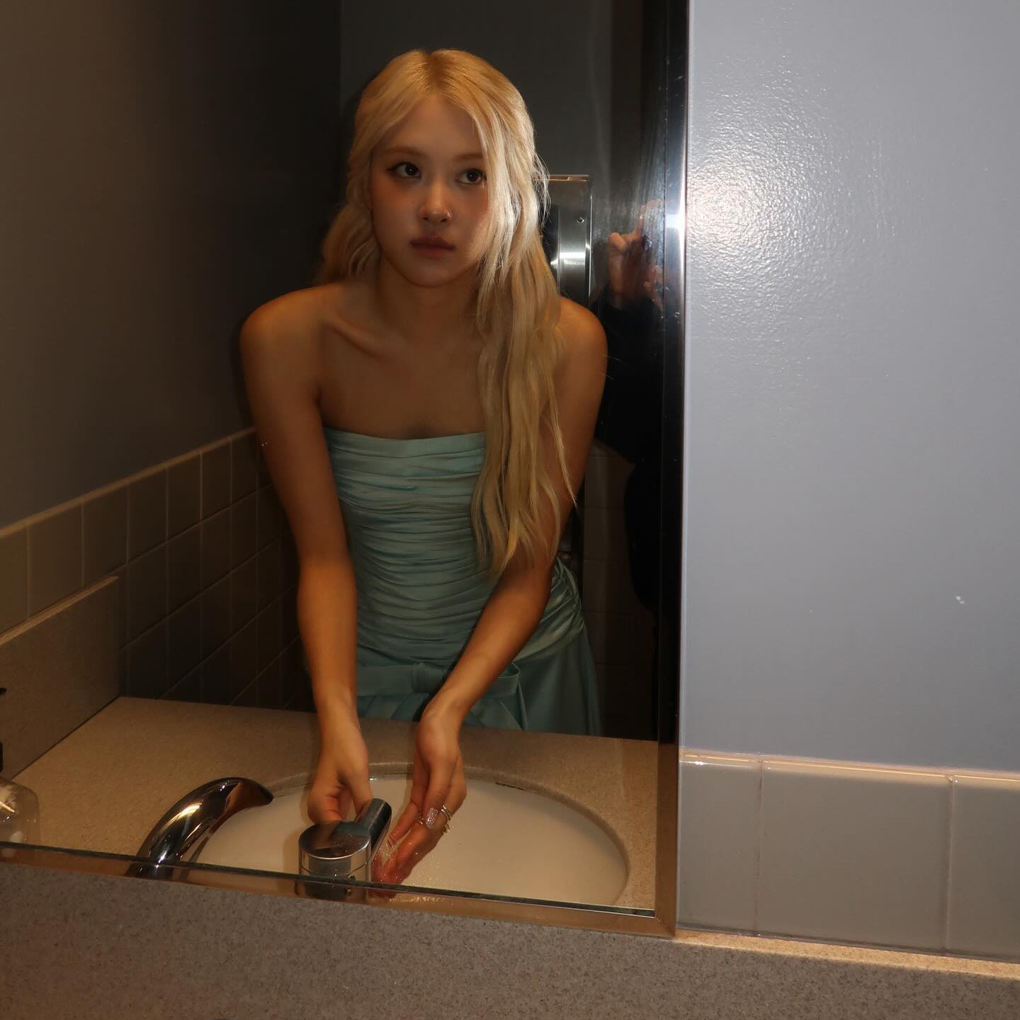 ROSÉ (BLACKPINK)的最新活動照片