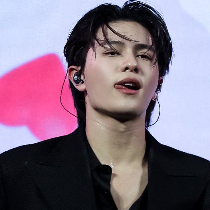 A moment captured by William (LYKN)'s fan