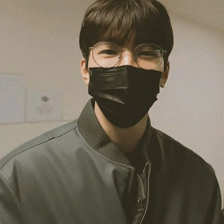Latest photo of Wonwoo (SEVENTEEN)