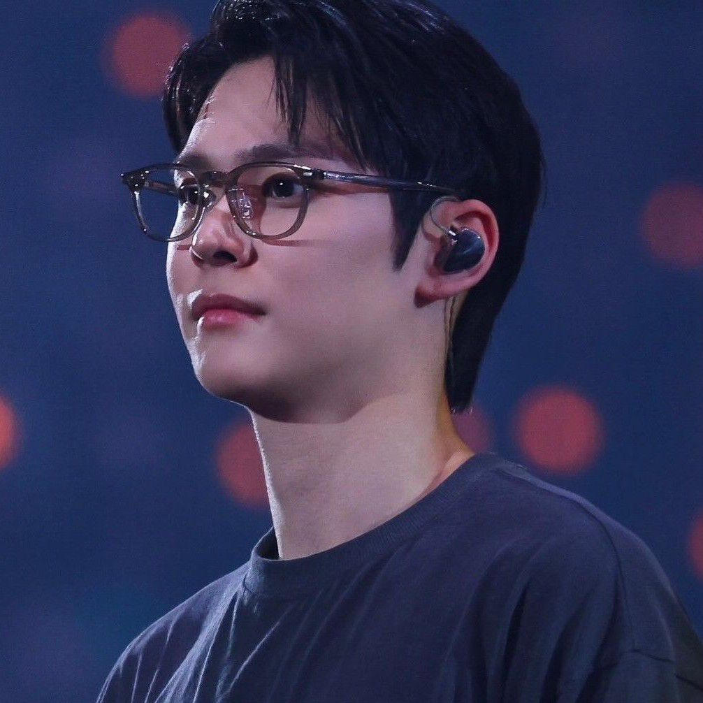 Eunseok (RIIZE)粉丝拍下的瞬间