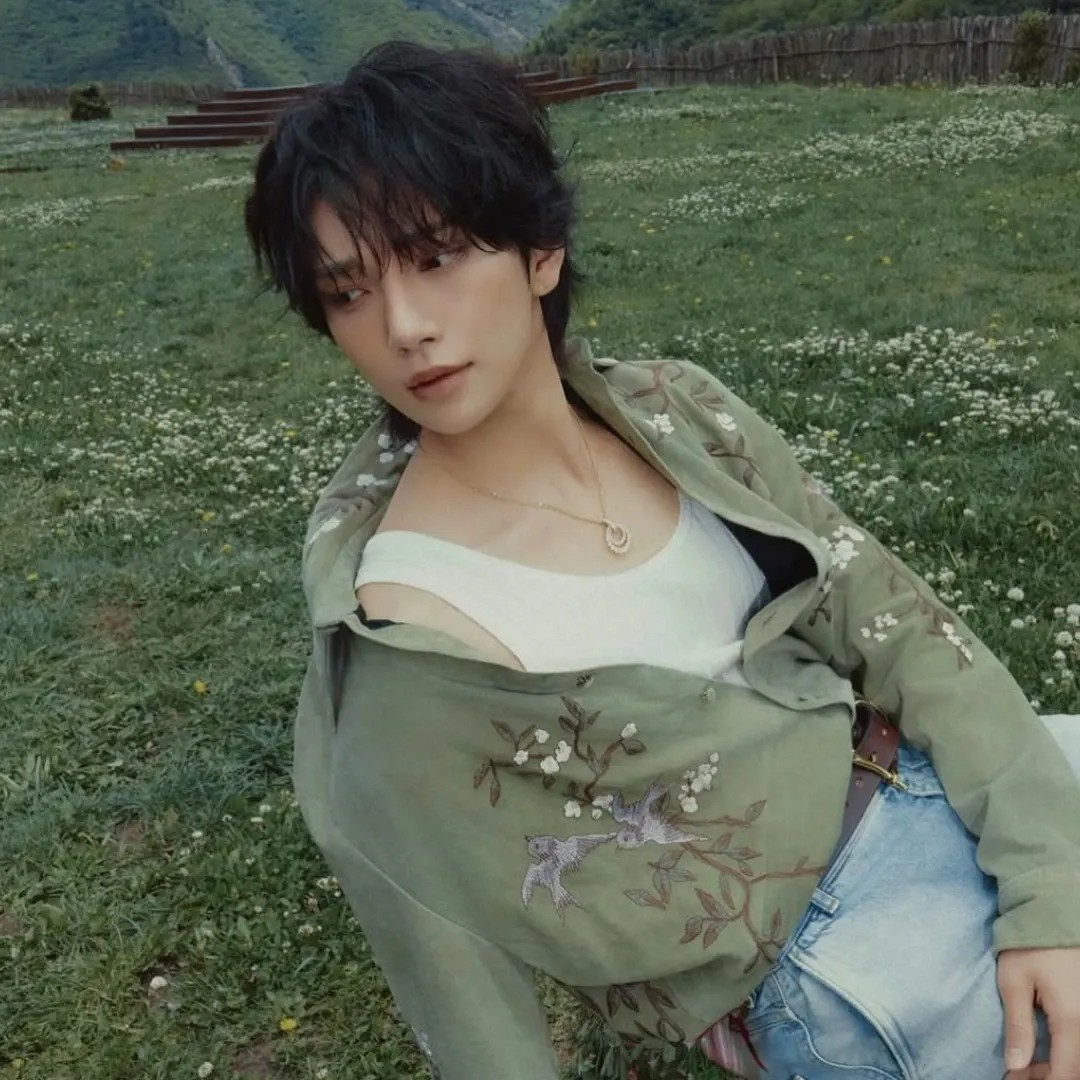 Recent activity shot of Joshua (SEVENTEEN)