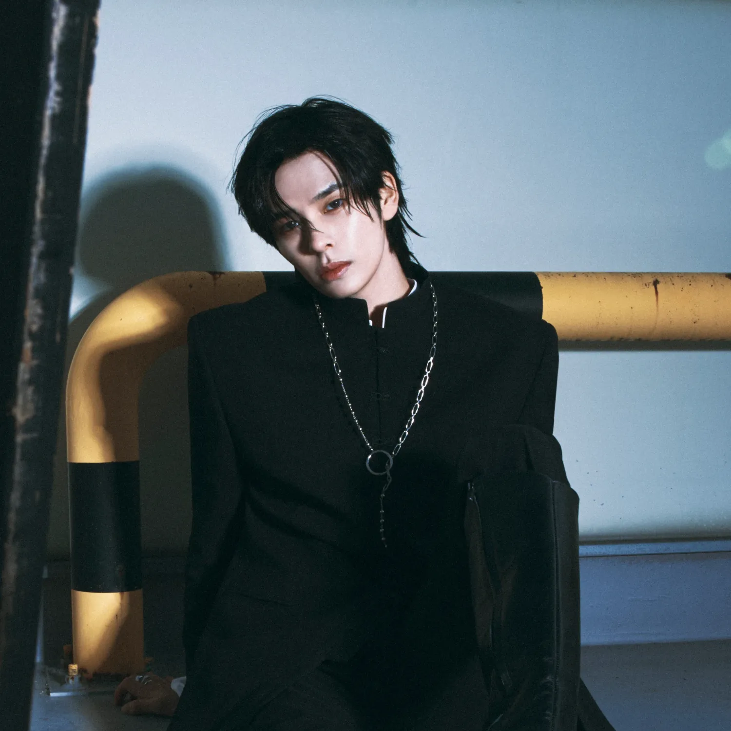 Recent activity shot of Serim (CRAVITY)