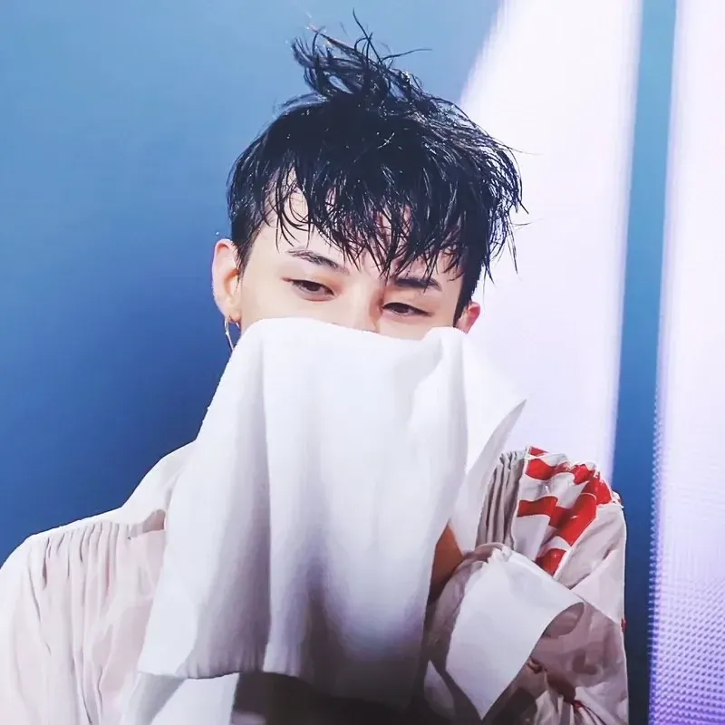 A moment captured by G-DRAGON (BIGBANG)'s fan