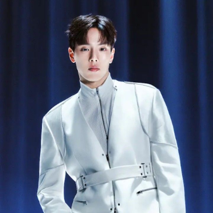 Latest photo of Shownu (MONSTA X)