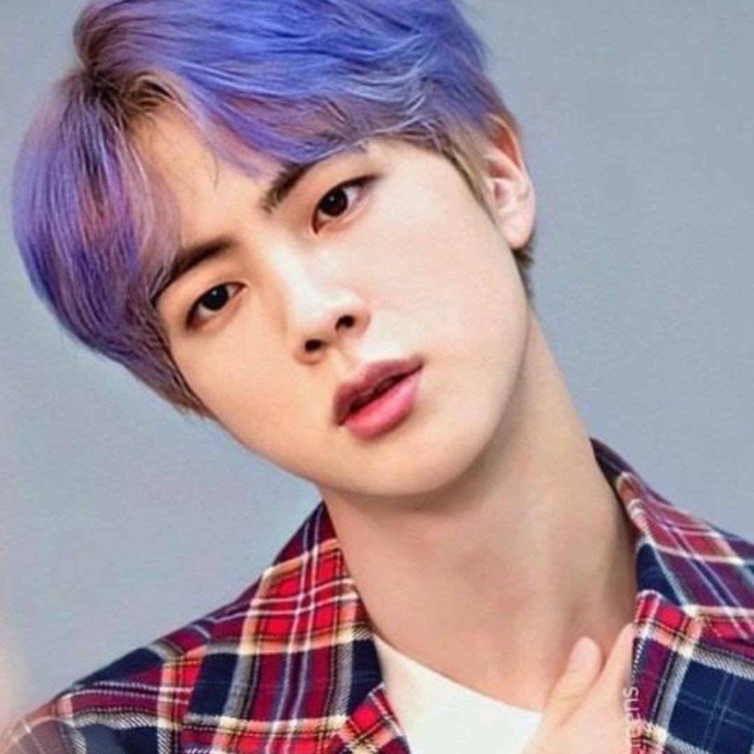 Foto aktivitas terbaru Jin (BTS)