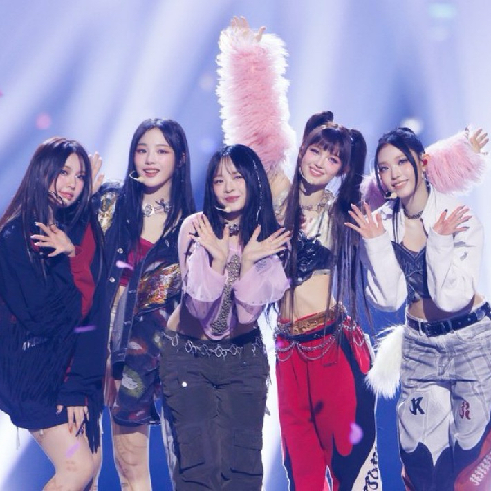 Behind-the-scenes cut of NewJeans