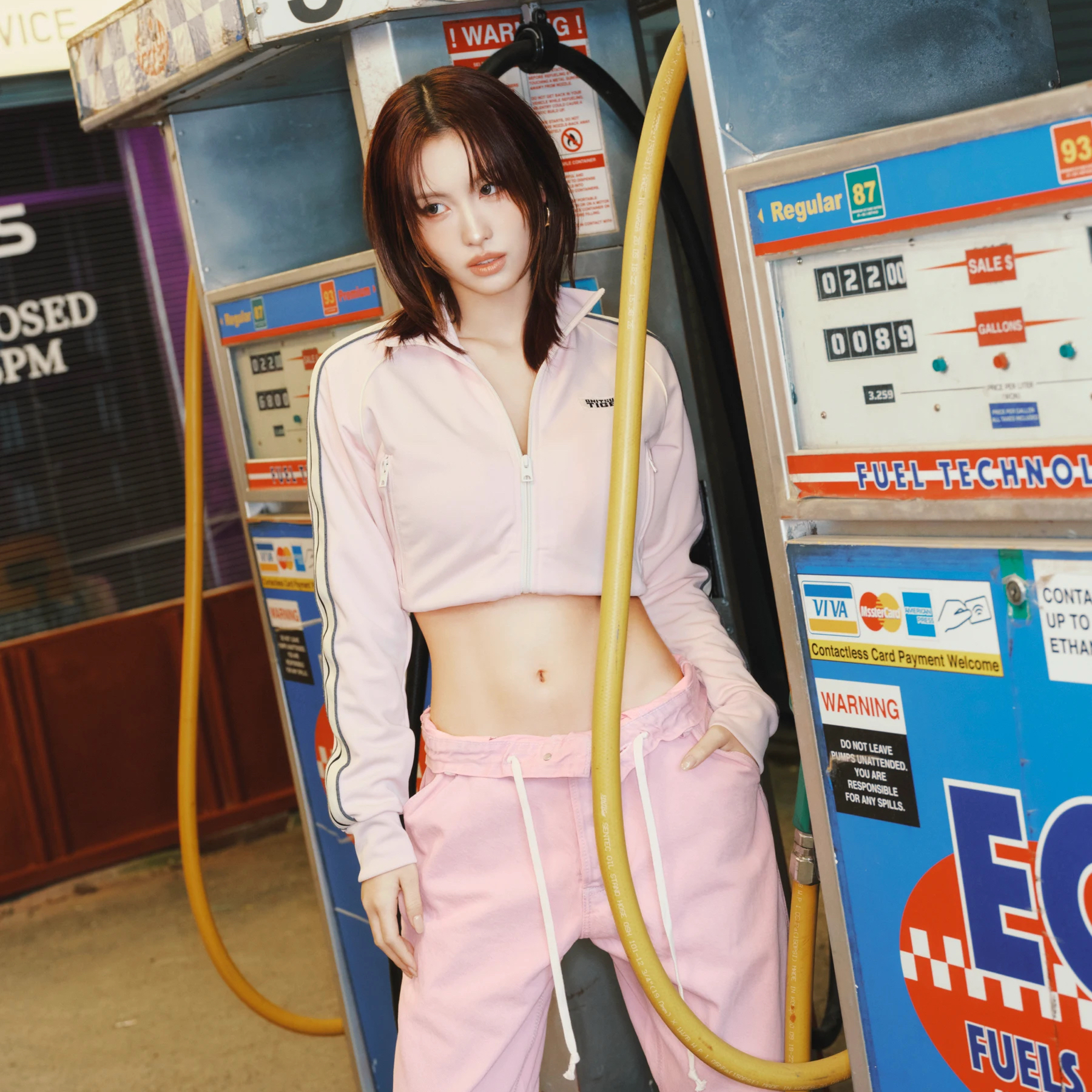 Behind-the-scenes cut of Momo (TWICE)